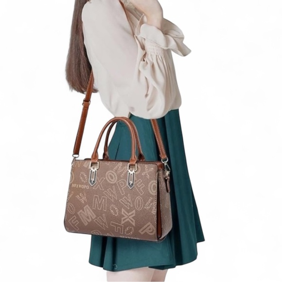 Unbranded Tote Bag w/Crossbody Strap and Pouch Brown Faux Leather 9x12x4 NWOT - Picture 1 of 11